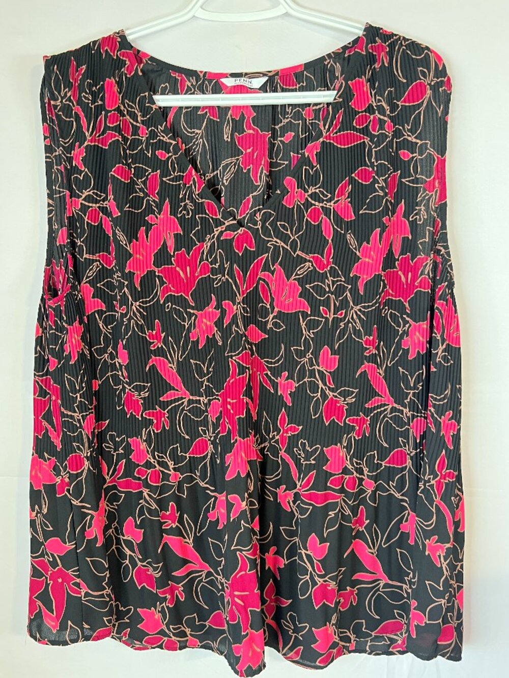 Penningtons Floral Pleated Sleeveless Top 1X Summer Flowy Feminine, fine pleats
